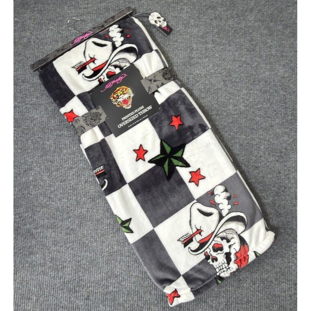 ED HARDY Checkered Oversized 60 x 70 Plush Throw Blanket Skulls Roses Stars NEW